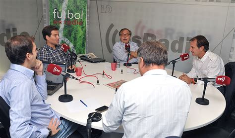 Fútbol es Radio  en directo en la portada de Libertad ...