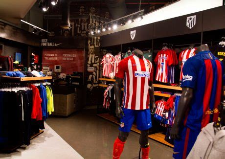 Futbol Factory, tienda deportiva con marcas de primera ...