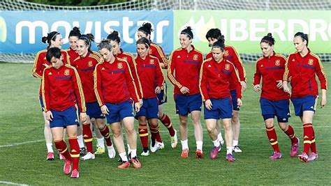 Fútbol Femenino: MARCA homenajea a la selección femenina ...