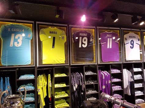 Futbol Mania Store   Picture of Futbolmania, Madrid ...
