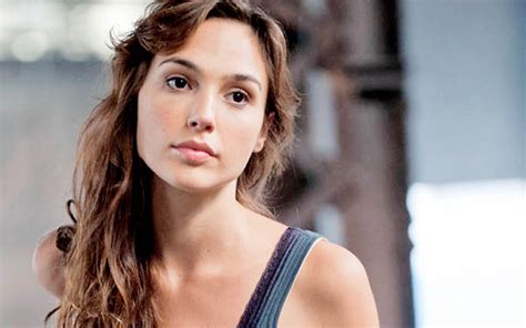 Gal Gadot Family Pictures, Husband, Children, Age, Height