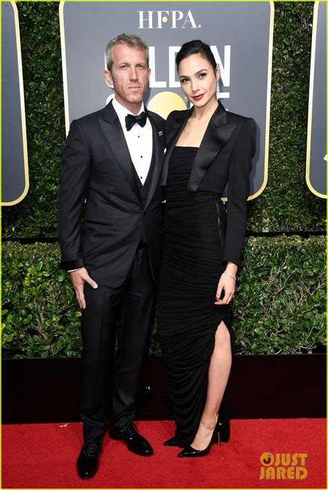 Gal Gadot is Joined by Husband Yaron Versano at Golden ...
