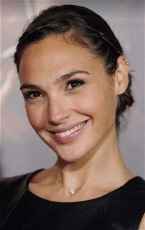 Gal Gadot Plastic Surgery Before and After   Celebrity Sizes