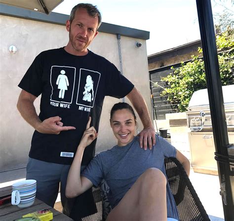 Gal Gadot s Husband s T Shirt Praises His Wonder Woman ...