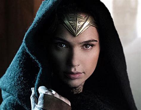 Gal Gadot Tweets ‘Wonder Woman’ Photo, Signals Filming Is ...