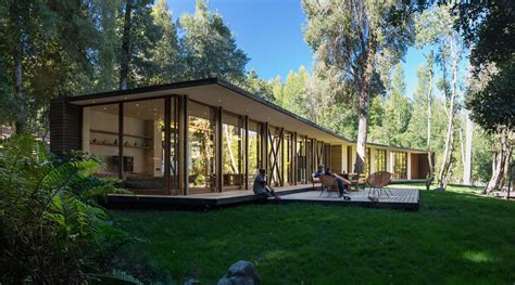 Galería de Casa en Lago Villarrica / Planmaestro   1