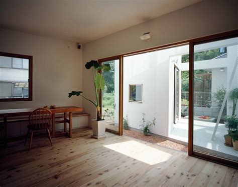 Galería de Casa Interior & Casa Exterior / Takeshi Hosaka ...