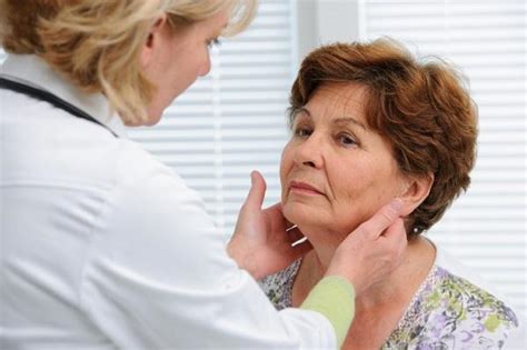 Ganglios en el cuello inflamados: causas y tratamiento