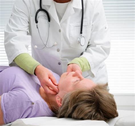 Ganglios en el cuello inflamados: causas y tratamiento