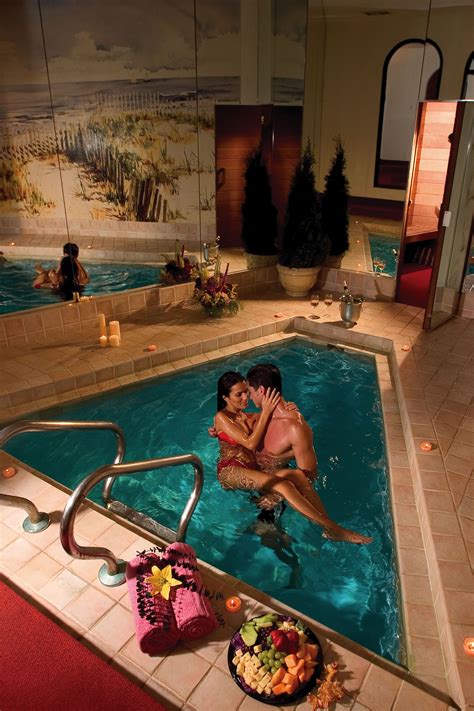 Garden of Eden Apple Pool | Honeymoon rooms, Romantic ...