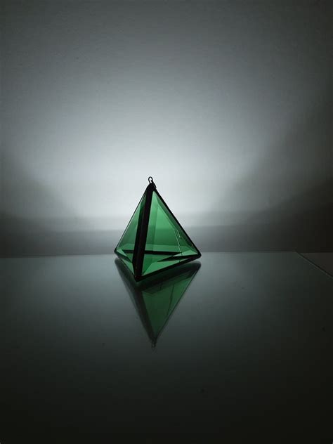 Geometría Sagrada Tetraedro Vidrio Escultura Uno de los | Etsy