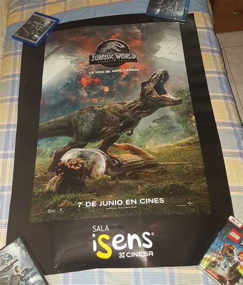 Gigantesco poster de regalo en Cinesa de Jurassic World El ...