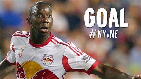 GOAL: Bradley Wright Phillips heads it home | New York Red ...