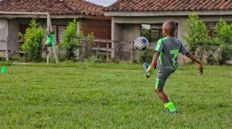 Gobierno adjudicará predios donde funcionan campos de fútbol a la ...