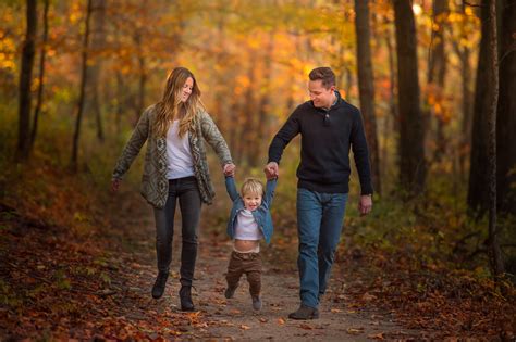 Gorgeous Color Palette | Fall Family Photo Session | Lake ...