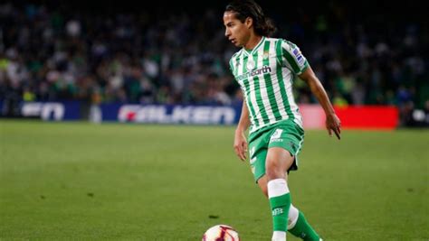 Gran oportunidad para Diego Lainez tras la lesión de Fekir ...