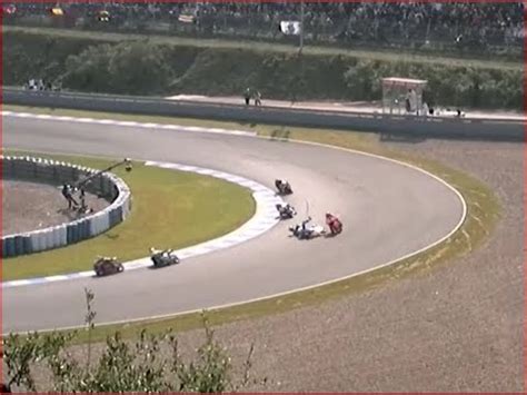 Gran Premio de España MOTO GP, Jerez 2007, caida 125   YouTube