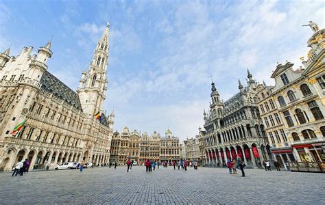 grand place brussels | Tourist attraction, Brussel, Tourist