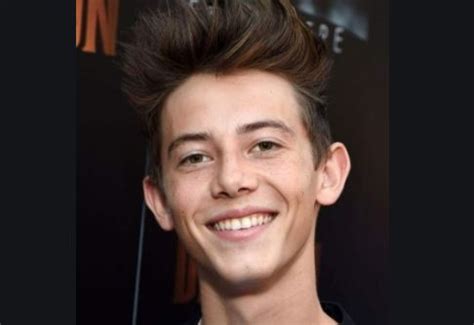 Griffin Gluck age, height, weight, wife, dating, net worth, career ...