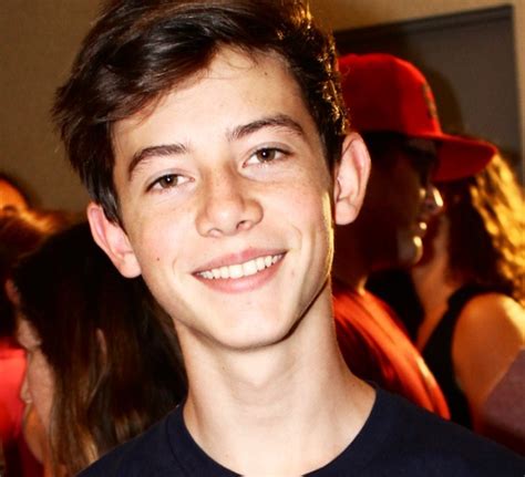 Griffin Gluck Height Age Weight Wiki Biography & Net Worth Famed Star