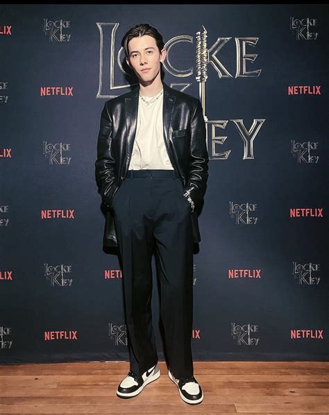 griffin gluck on Twitter: Locke & Key premiere! Season 2 out this ...
