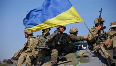Groysman: Ucrania hoy tiene un ejército capaz de defender nuestro Estado