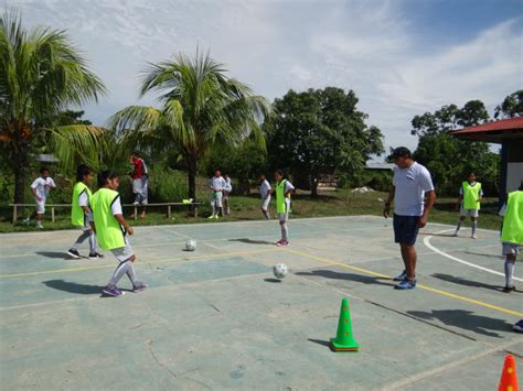 Grupo Palmas promueve la inclusión femenina en el fútbol ...