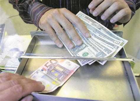 Guatemala registra más envío de dinero | La Opinión