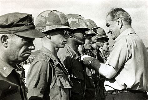 Guerra de Vietnam: Resumen, Causas, Consecuencias y Más