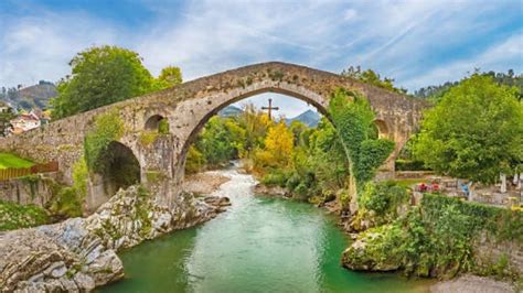 Guía de Viaje 50 lugares qué ver y hacer en ASTURIAS