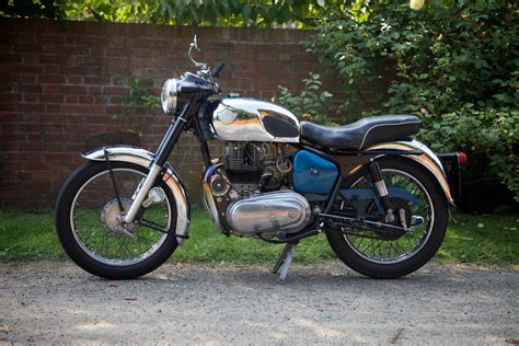 Guia passo a passo para restaurar motos antigas | Blog OLX