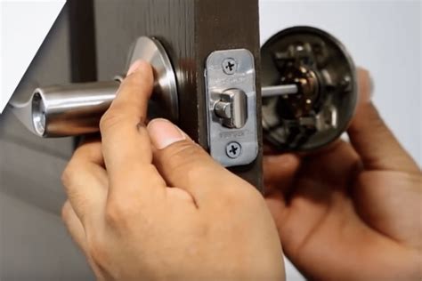 Guía práctica para instalar cerradura – The Home Depot Blog