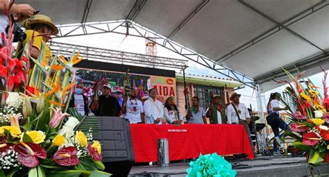 Gustavo Petro en el municipio de Caldono presentando el Pacto histórico