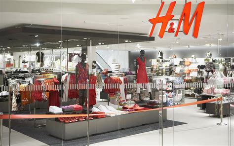 H&M tienda multinacional de ropa:  su moda es la ...
