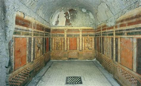 Habitats at Herculaneum and Early Roman Interior Decoration