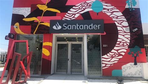 Hacia allá vamos: Santander abrió su primera sucursal 2.0 ...