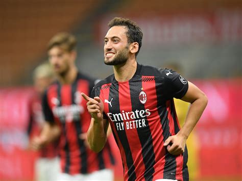 Hakan Calhanoglu is drawing interest from Manchester United