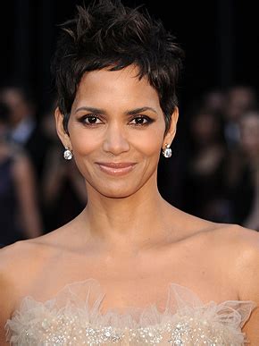 Halle Berry: Biography