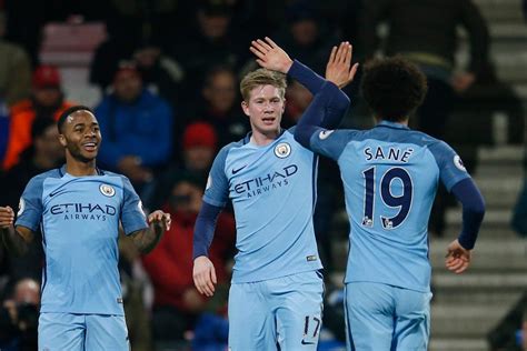 Hargreaves: No one can stop City wingers