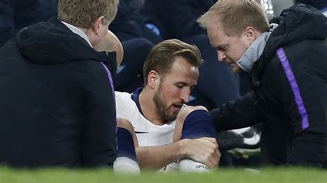 Harry Kane injury: Blow for Tottenham as striker goes off ...