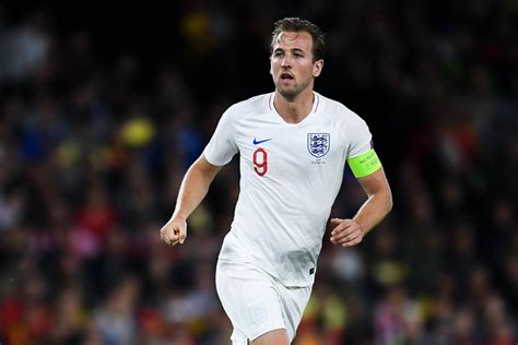 Harry Kane shuts down Real Madrid switch rumors with three ...