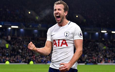 Harry Kane signs new £62.4m contract as Tottenham rip up ...