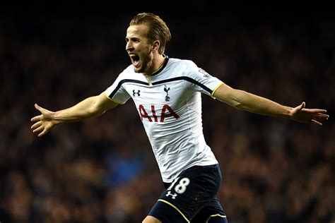 Harry Kane signs new deal to keep him at Tottenham until ...
