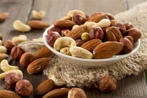 Health Benefits of Nuts – Kayla Itsines