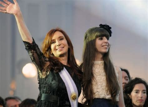 Hijos de Néstor y Cristina Kirchner rechazan cargos de ...
