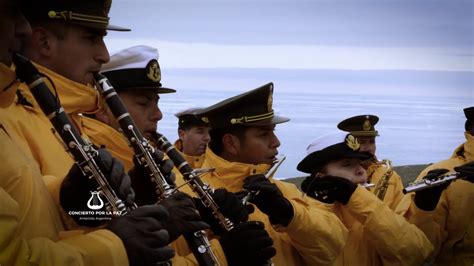 Himno Nacional Argentino en la Antártida interpretado por ...