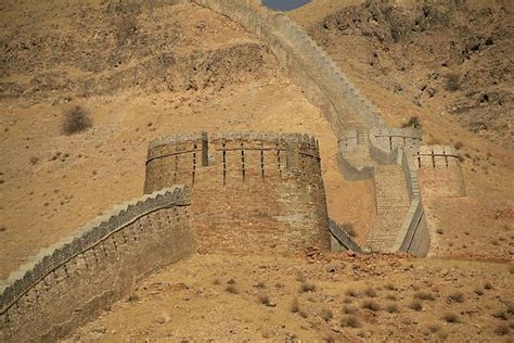 Historia y Arqueología: La enigmática gran muralla que protegía el ...