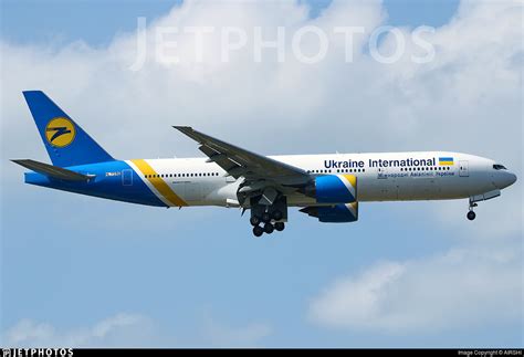 HL7596 | Boeing 777 28E ER  | Ukraine International ...
