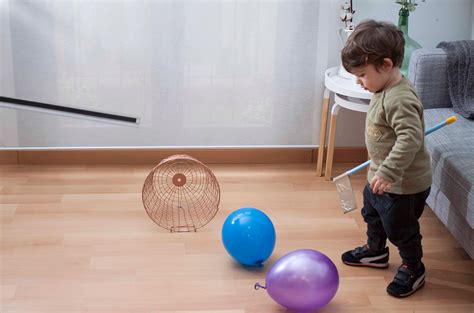 Hockey con globos   Actividades para niños, manualidades ...
