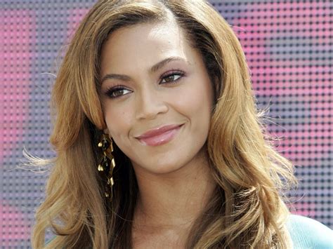 Hollywood: Singer Beyonce Knowles HD Wallpapers 2012